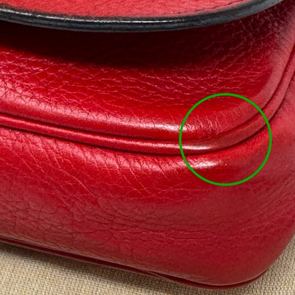 ๐ฏ Authentic Gucci Red Soho Small Crossbody Bag with Iconic GG Logo - Picture 8 of 10